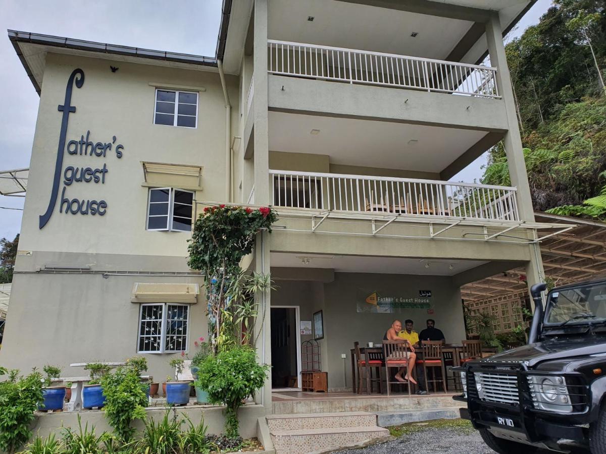 Fathers Guesthouse Tanah Rata Exterior foto